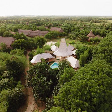 Maringi Sumba By The Sumba Hospitality Foundation Waikelo Buitenkant foto