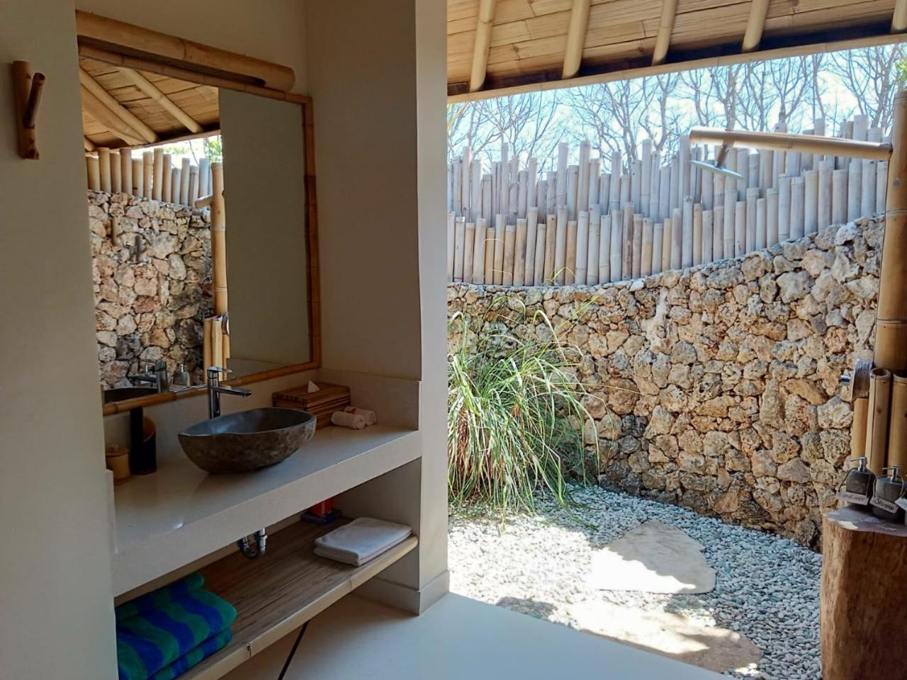 Maringi Sumba By The Sumba Hospitality Foundation Waikelo Buitenkant foto